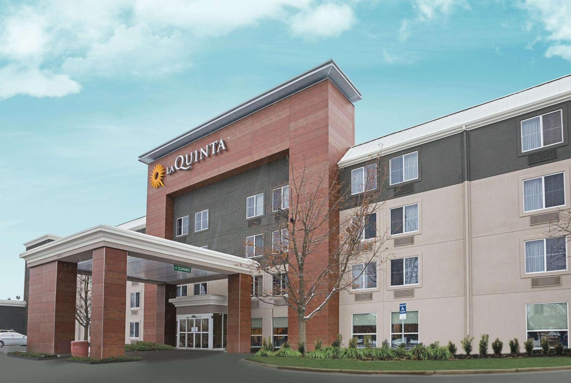 La Quinta By Wyndham Detroit Utica Hotel Exterior foto